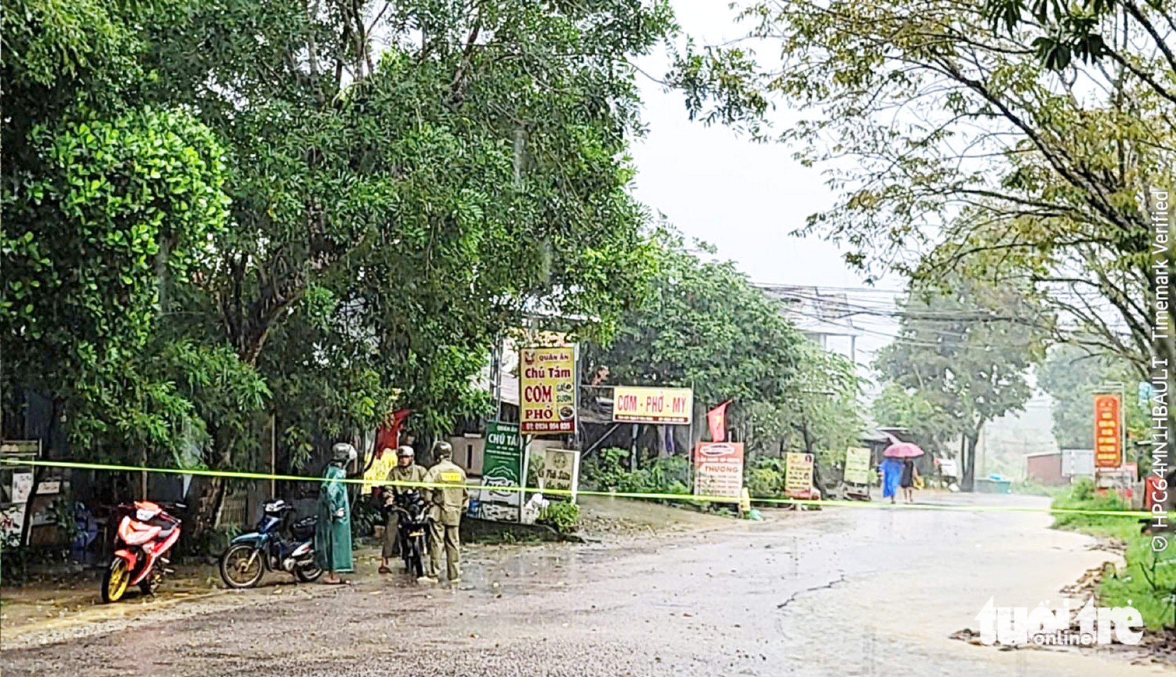 岘港山区大雨,山体滑坡,洪水,达克米4号水电站预计泄洪量增至4500立方米/秒